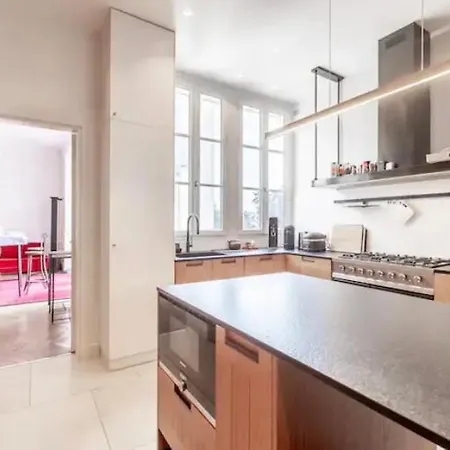 아파트 4 Bedroom Luxury Eiffel Tower