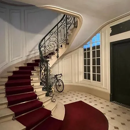 4 Bedroom Luxury Eiffel Tower 아파트